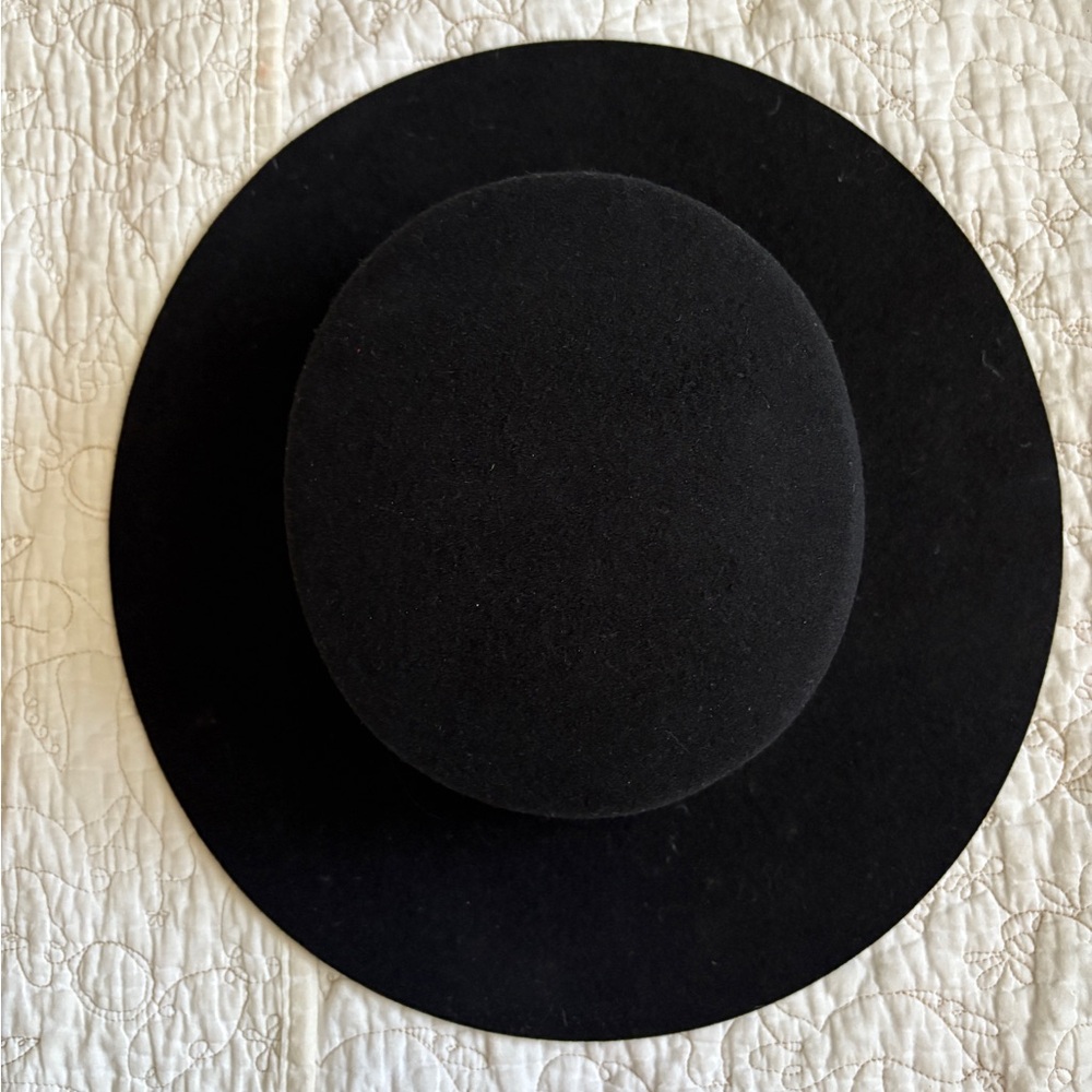 GIGI PIP Black Boater Hat - Picture 2 of 5